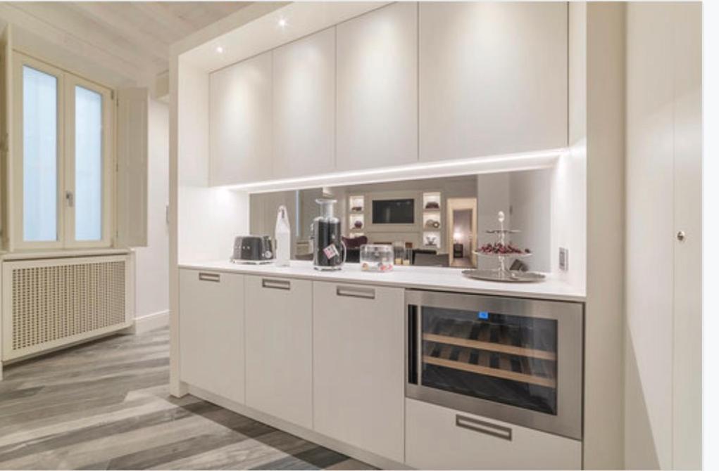 Reale Luxury Home Рим Екстериор снимка